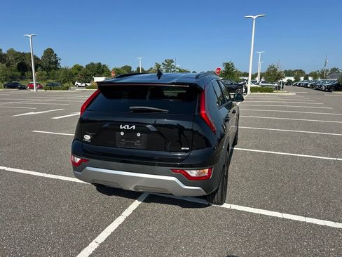 Certified 2024 Kia Niro LX FWD image 8