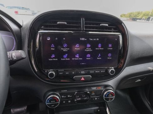 Used 2024 Kia Soul EX FWD image 19