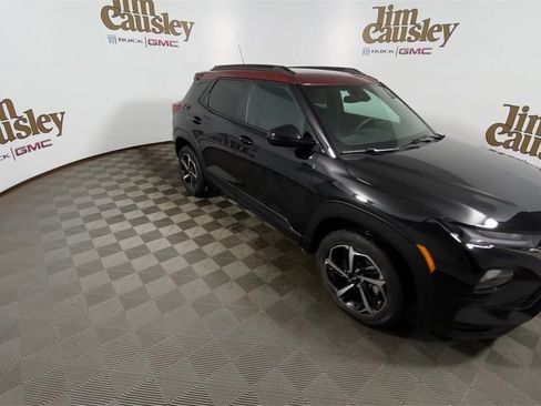 Used 2023 Chevrolet TrailBlazer RS image 2