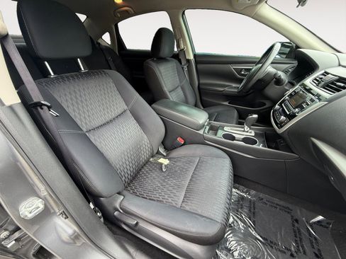Used 2018 Nissan Altima 2.5 SV FWD image 19