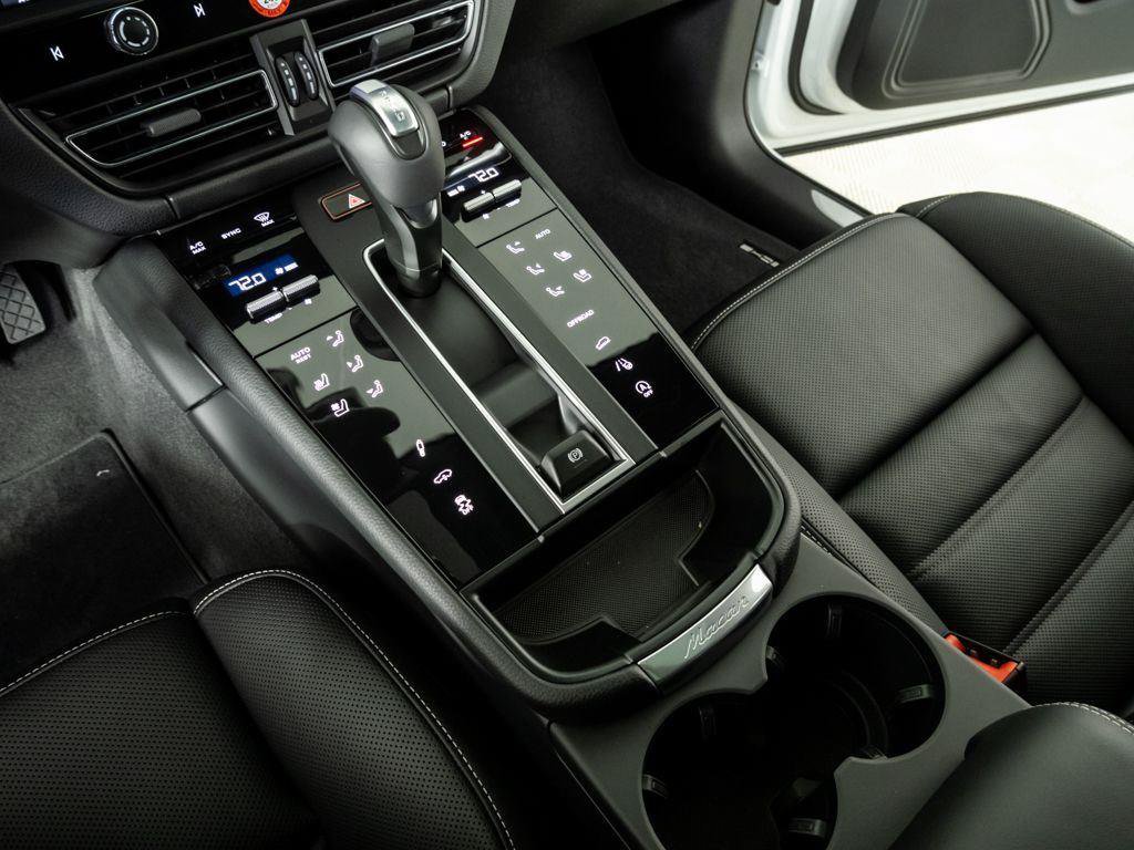 New 2026 Porsche Macan S AWD/4WD image 18
