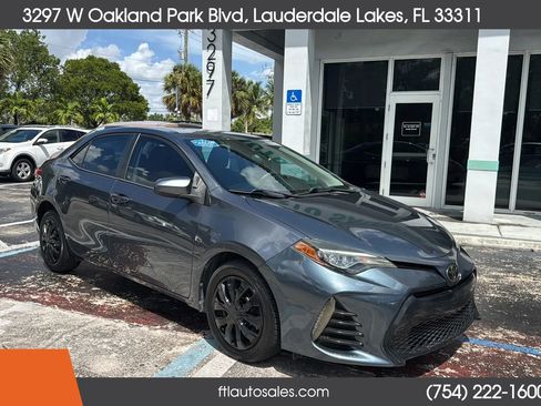 Used 2018 Toyota Corolla LE FWD image 3