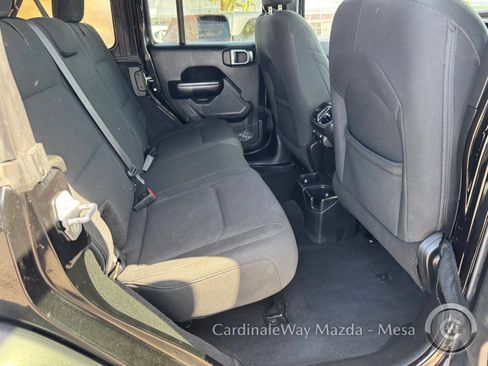 Used 2018 Jeep Wrangler Unlimited Sport S AWD/4WD image 29