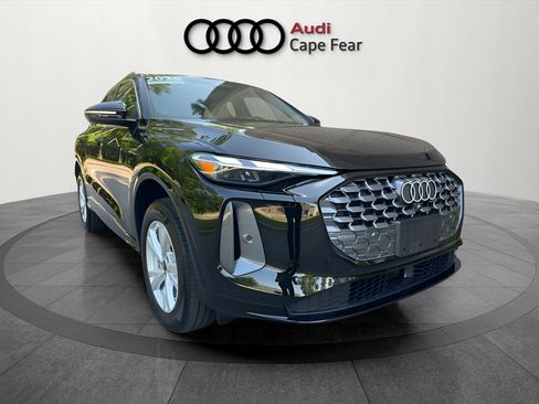 Certified 2025 Audi Q5 Premium AWD/4WD image 7