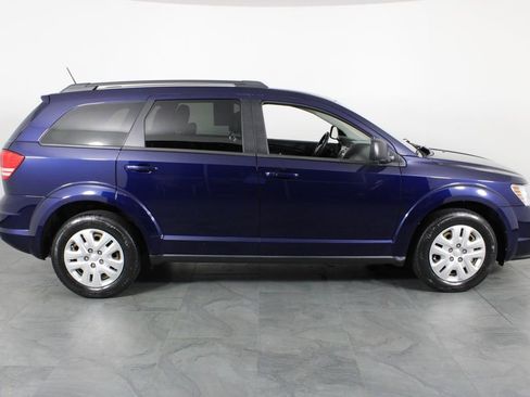 Used 2018 Dodge Journey SE image 13