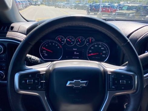 Used 2022 Chevrolet Silverado 1500 LT Trail Boss w/ Bed Protection Package AWD/4WD image 15