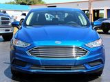 Used 2017 Ford Fusion SE w/ Fusion SE Technology Package image 2