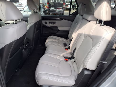 Used 2023 Honda Pilot Touring image 18