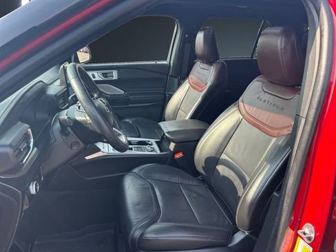 Used 2023 Ford Explorer Platinum w/ Technology Package image 9