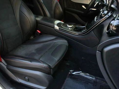 Used 2019 Mercedes-Benz GLC 43 AMG 4MATIC image 38