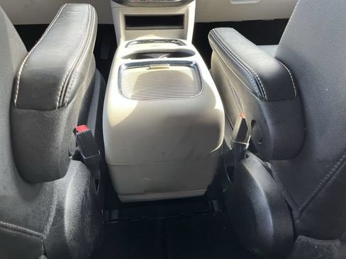 Used 2019 Dodge Grand Caravan SXT FWD image 23