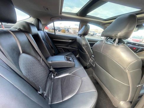 Used 2020 Toyota Camry XSE FWD image 9