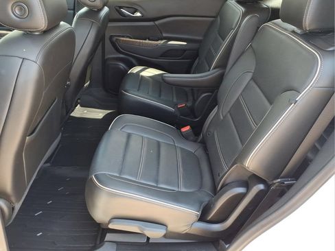 Used 2023 GMC Acadia Denali w/ Denali Ultimate Package FWD image 18