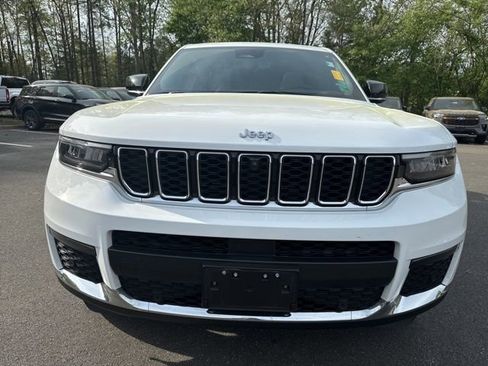 Used 2023 Jeep Grand Cherokee L Limited w/ Luxury Tech Group II image 8