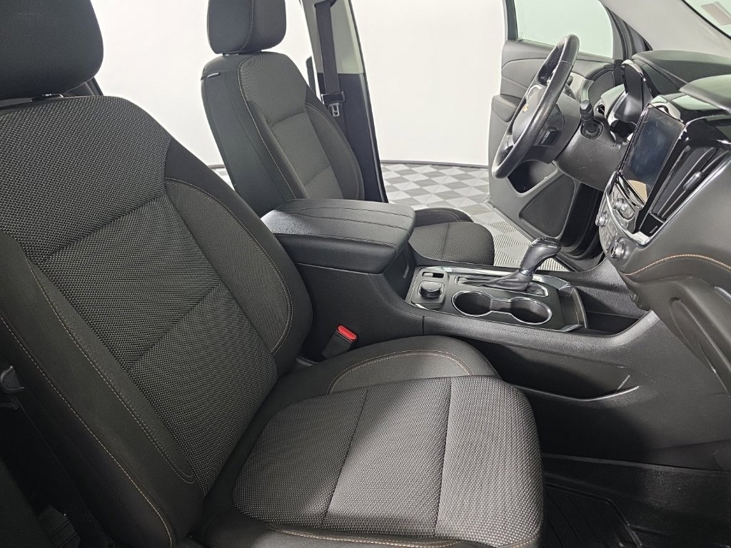 Used 2020 Chevrolet Traverse LT FWD image 37