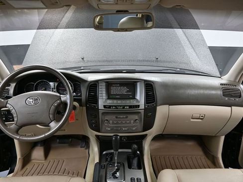 Used 2006 Toyota Land Cruiser image 24