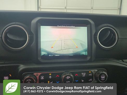 Used 2021 Jeep Wrangler Unlimited Sahara w/ Cold Weather Group image 25