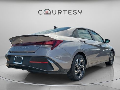 New 2026 Hyundai Elantra Sport image 4