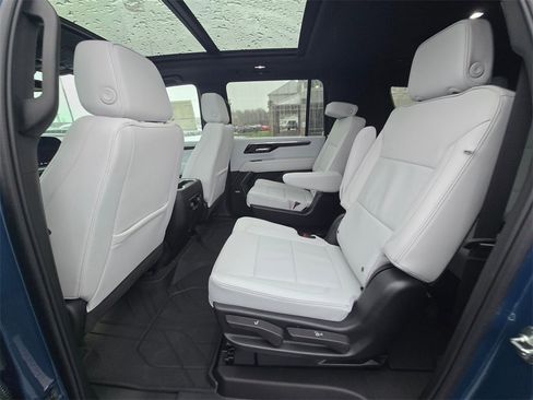 New 2025 Chevrolet Suburban Premier w/ Sun And Tow Package image 13