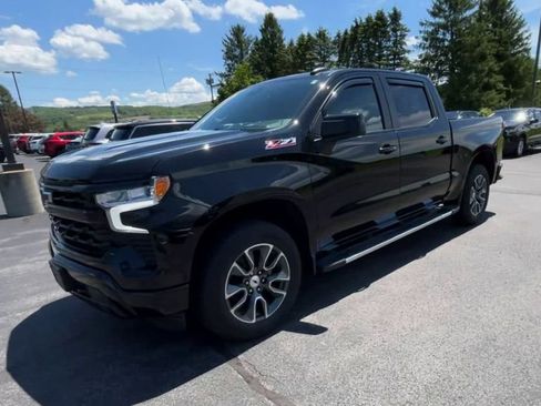 Used 2022 Chevrolet Silverado 1500 RST AWD/4WD image 4
