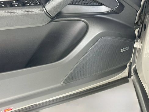 Certified 2024 Porsche Cayenne AWD/4WD image 21