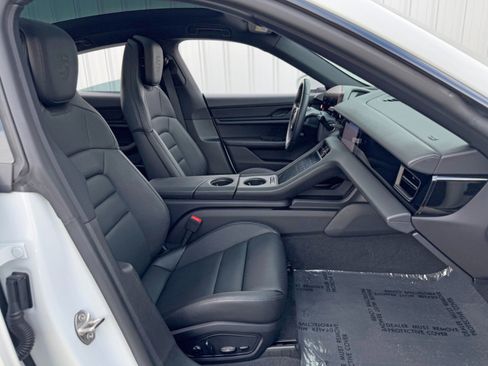 Used 2020 Porsche Taycan 4S w/ Premium Package image 16
