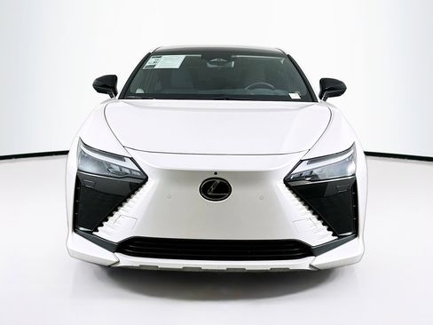Used 2023 Lexus RZ 450e Premium w/ Technology Package image 2