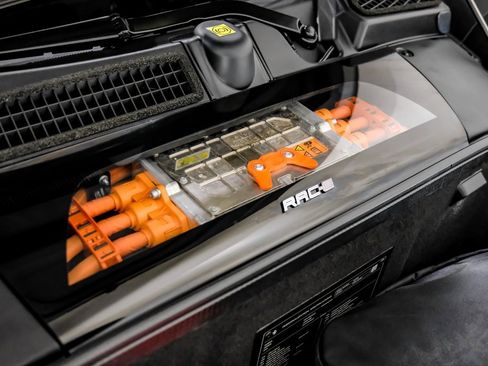 Used 2022 Ferrari SF90 Spider image 46