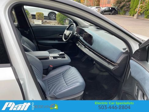 Used 2023 Nissan Ariya image 56