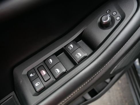 Used 2022 Jeep Grand Cherokee L Laredo w/ Luxury Tech Group I image 19