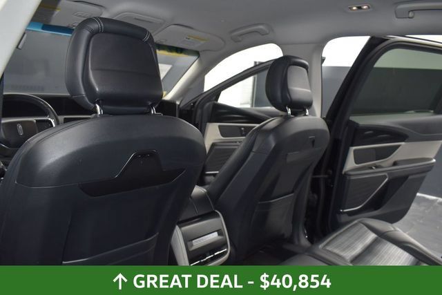 Used 2024 Lincoln Nautilus Reserve AWD/4WD image 23