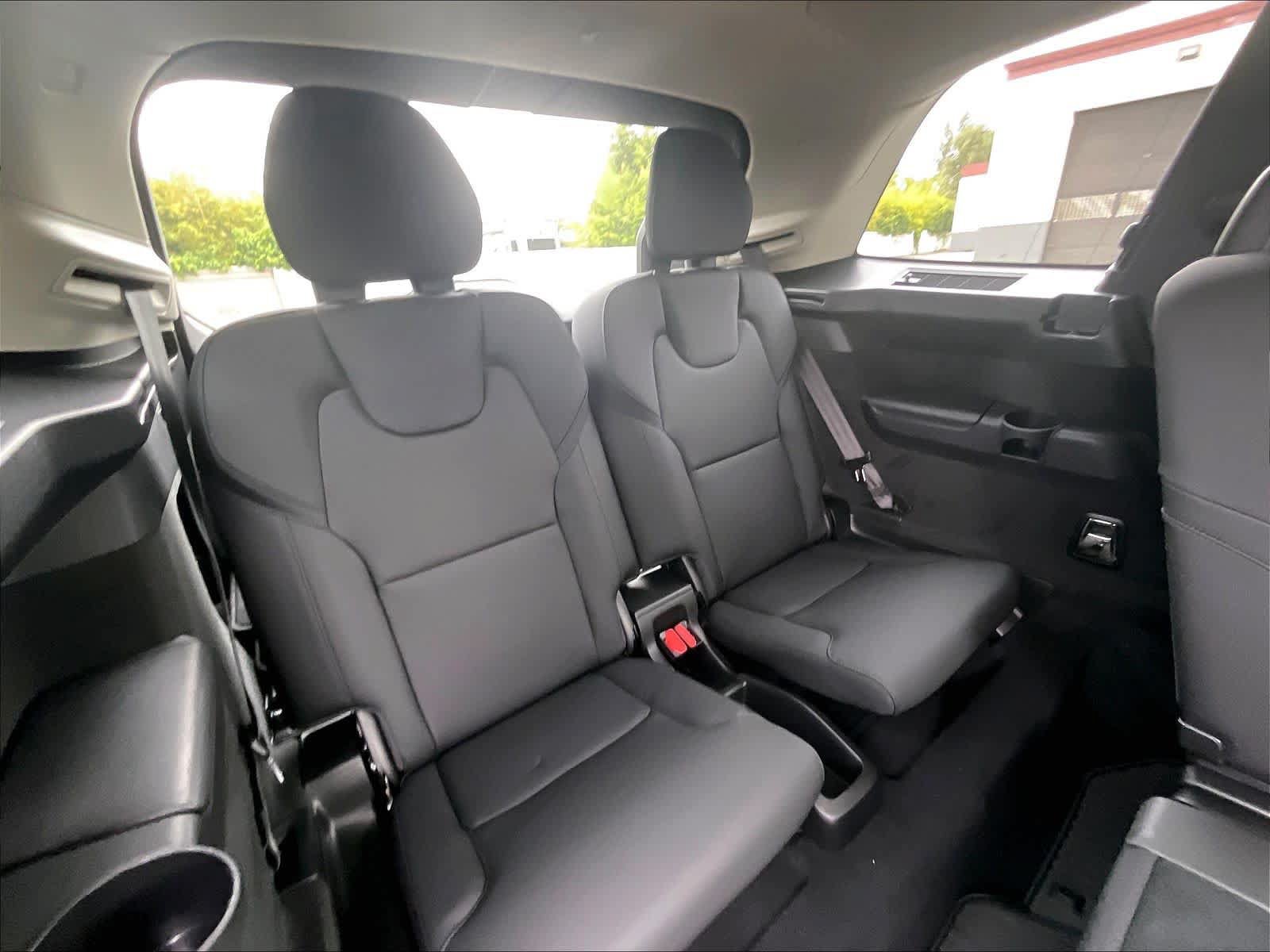 New 2027 Volvo XC90 B6 Plus AWD/4WD image 26