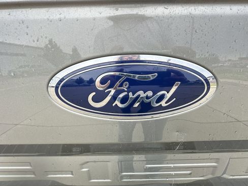 Used 2019 Ford F150 Lariat w/ Equipment Group 502A Luxury AWD/4WD image 30