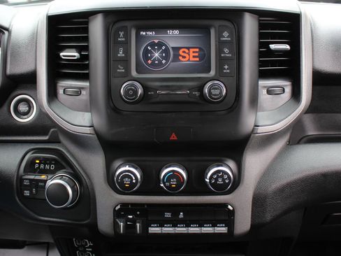 Used 2024 RAM 3500 Tradesman w/ Chrome Appearance Group image 29