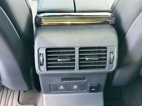 Used 2024 Land Rover Range Rover Velar Dynamic SE image 20