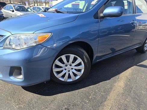 Used 2013 Toyota Corolla LE image 2