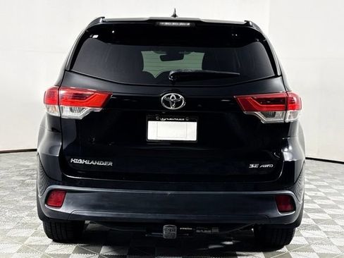 Used 2017 Toyota Highlander SE AWD/4WD image 7