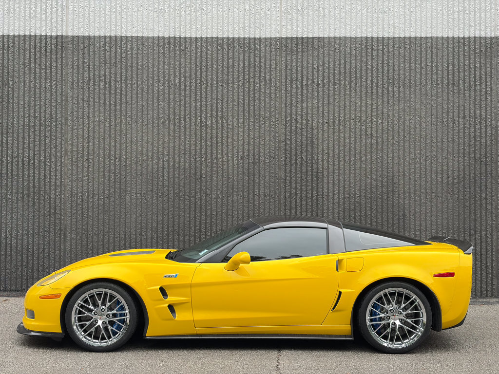 Used 2010 Chevrolet Corvette ZR1 w/ Preferred Equipment Group RWD image 4