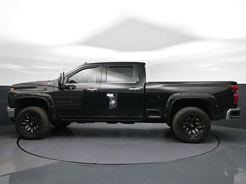Used 2020 Chevrolet Silverado 2500 LTZ w/ LTZ Premium Package image 4