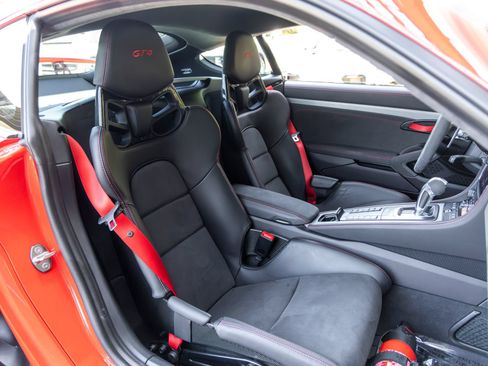 Certified 2023 Porsche 718 Cayman GT4 RWD image 60