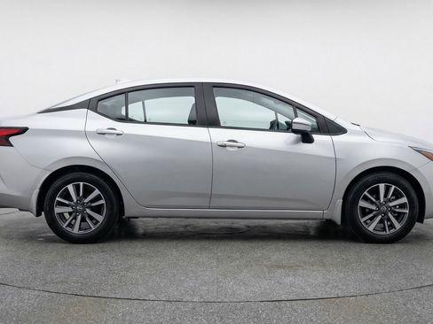 Used 2025 Nissan Versa SV FWD image 11