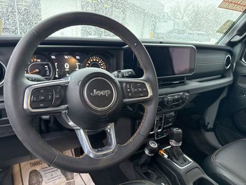 Used 2024 Jeep Wrangler Sahara w/ Technology Group image 8