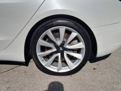 Used 2020 Tesla Model 3 Standard Range image 24