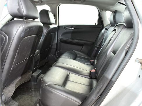 Used 2012 Chevrolet Impala LTZ FWD image 16