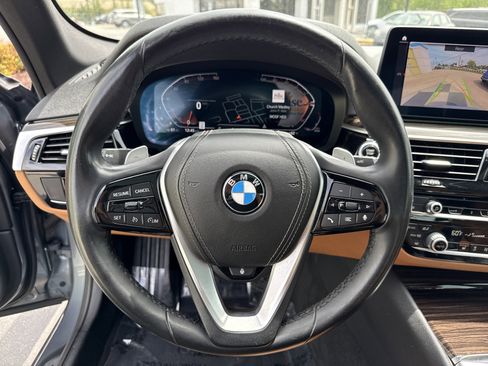 Used 2021 BMW 540i w/ Premium Package RWD image 18