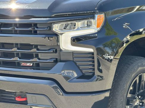 Used 2023 Chevrolet Silverado 1500 LT Trail Boss w/ LT Trail Boss Premium Package image 6