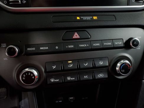 Used 2020 Kia Sportage LX image 16