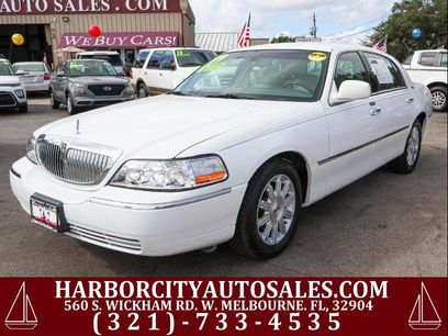 Used 2009 Lincoln Town Car Signature Limited