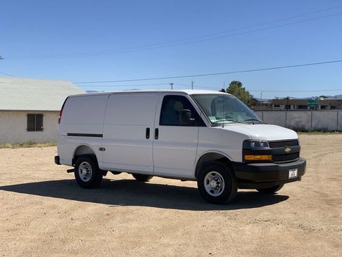 New 2026 Chevrolet Express 2500 w/ Driver Convenience Package image 3