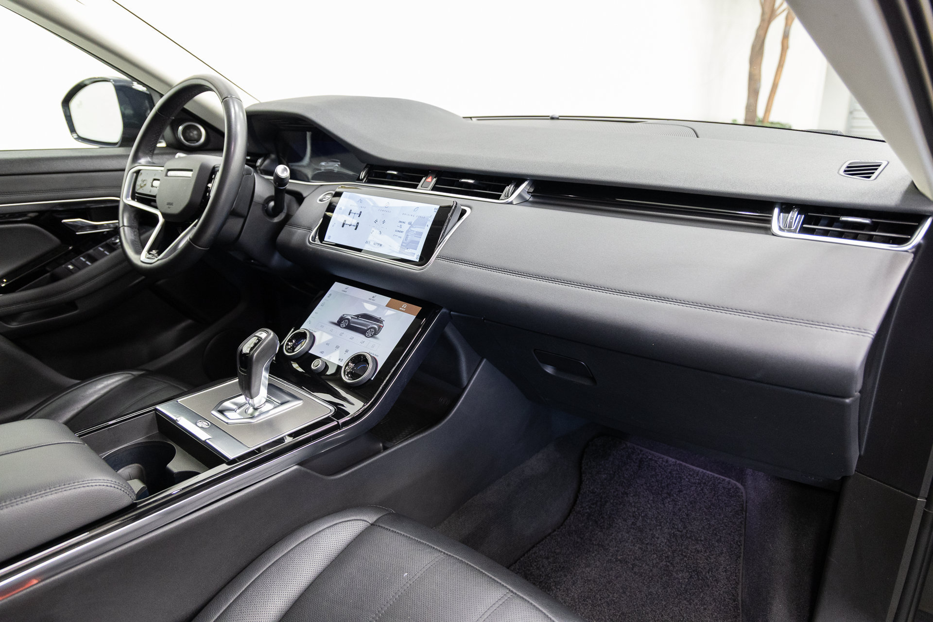 Used 2022 Land Rover Range Rover Evoque SE AWD/4WD image 13